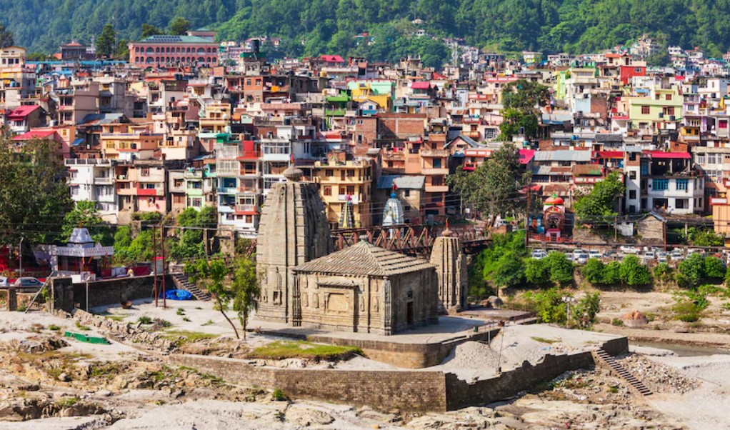 Mandi Town
